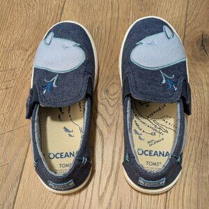 Tiny Toms Luca Slip-on Sneaker Toddler Size 11 EUC Blue with Whales